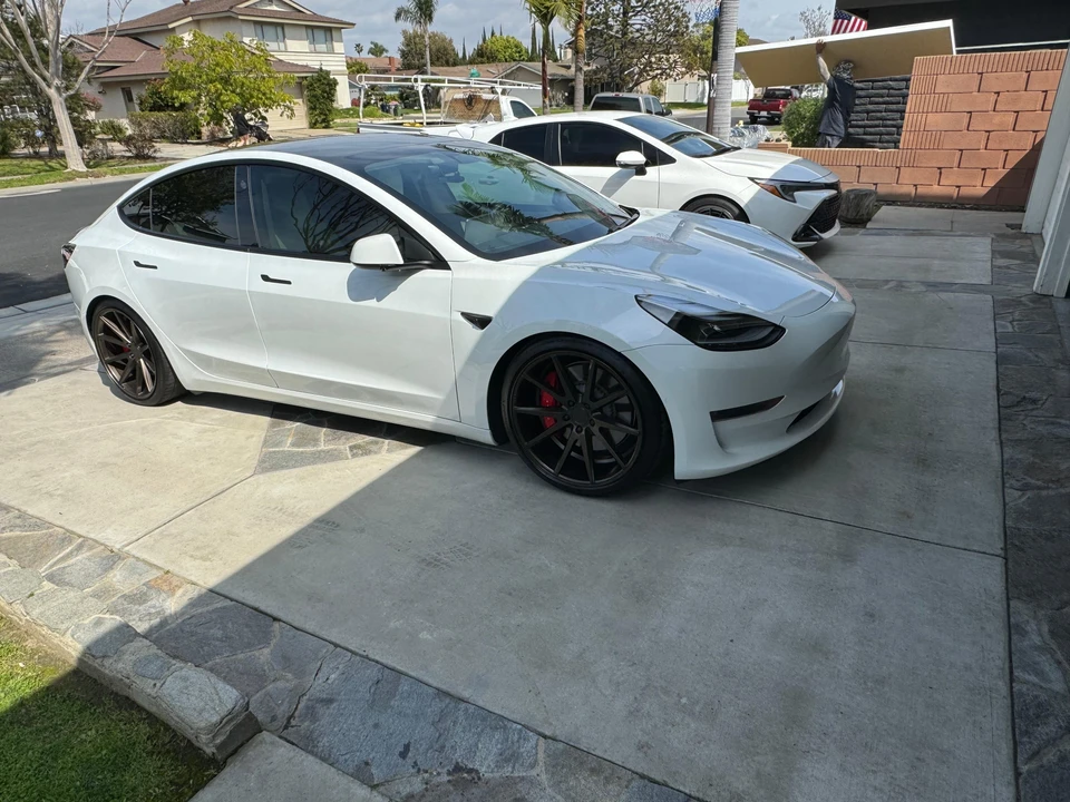 2021 Tesla Model 3 Performance - Image 27 of 31