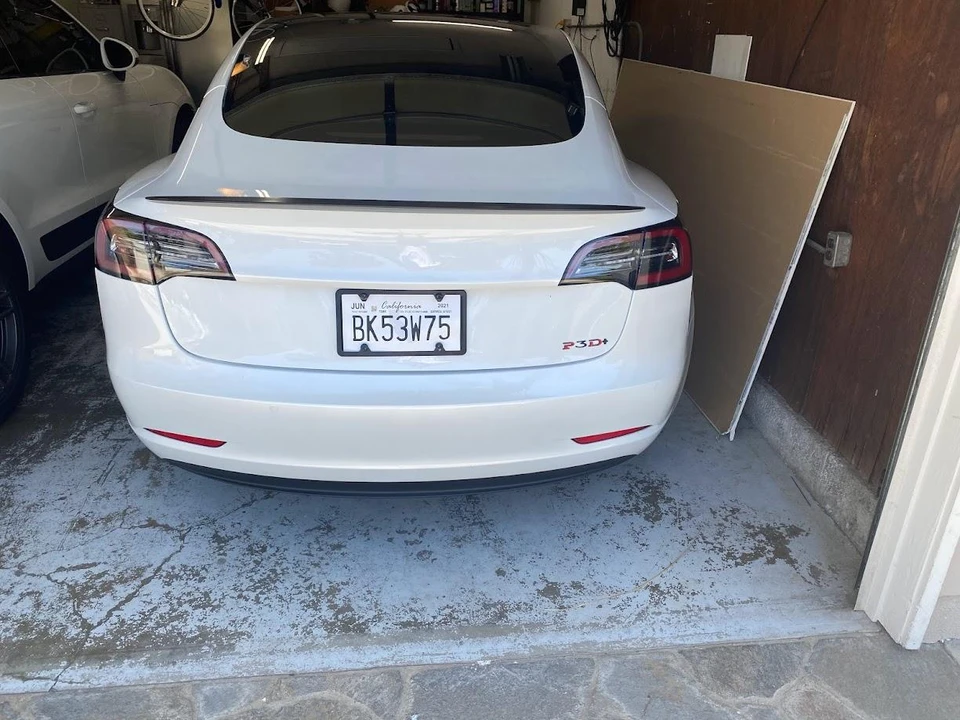 2021 Tesla Model 3 Performance - Image 20 of 31