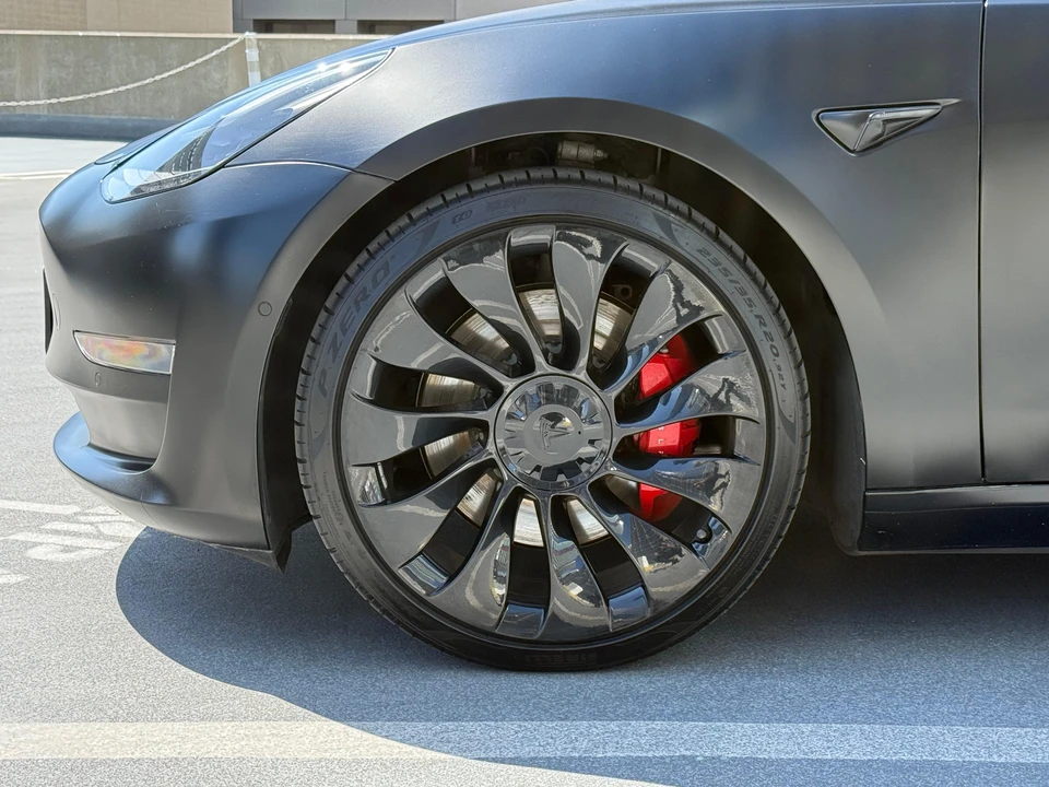 2021 Tesla Model 3 Performance - Image 29 of 31