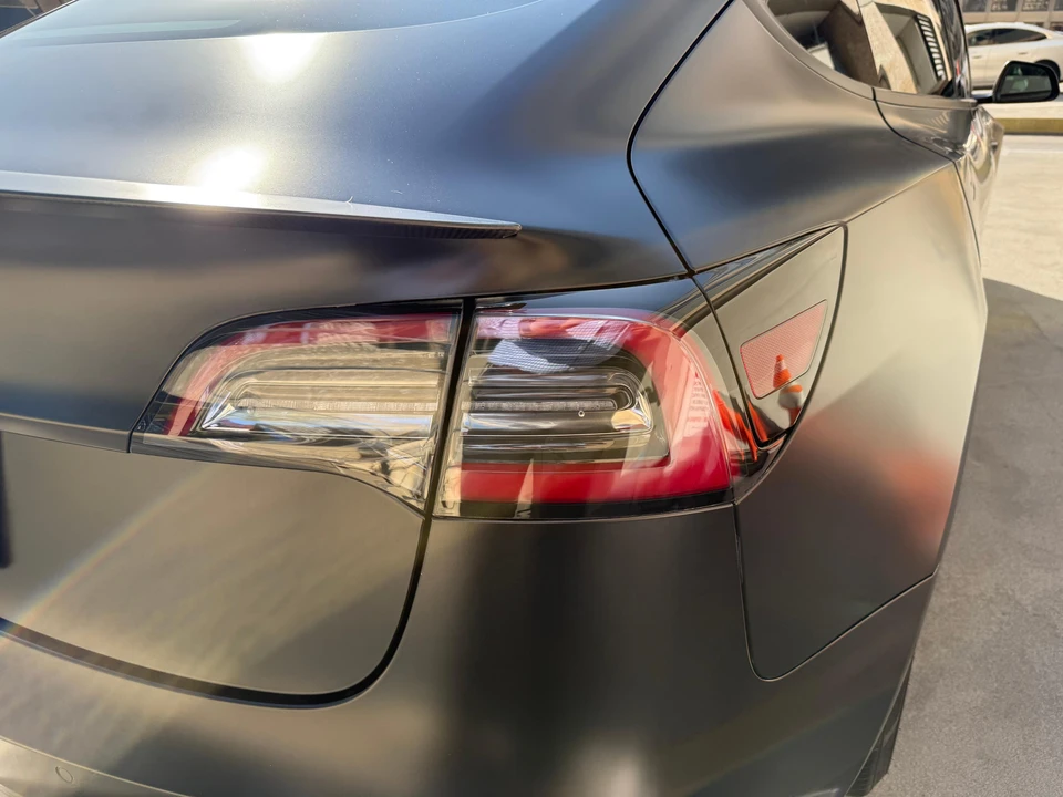 2021 Tesla Model 3 Performance - Image 26 of 31