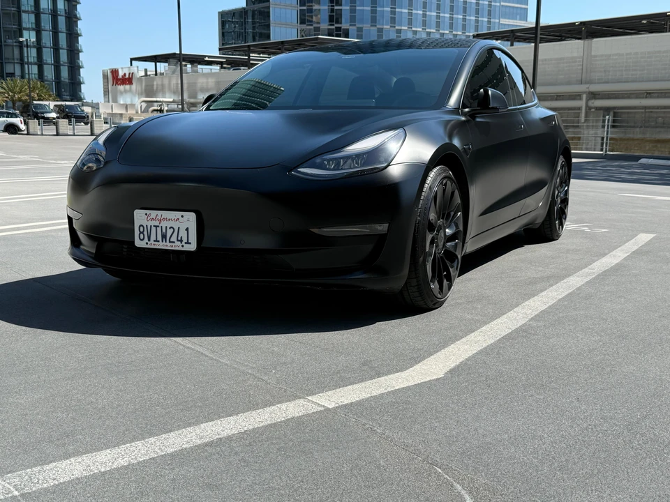 2021 Tesla Model 3 Performance - Image 8 of 31