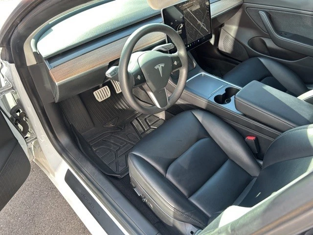 2021 Tesla Model 3 Performance - Image 12 of 21