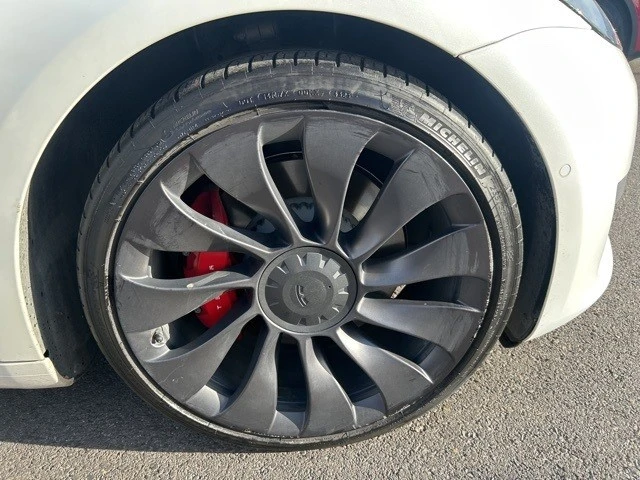 2021 Tesla Model 3 Performance - Image 10 of 21