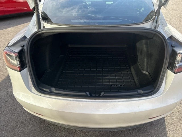 2021 Tesla Model 3 Performance - Image 17 of 21