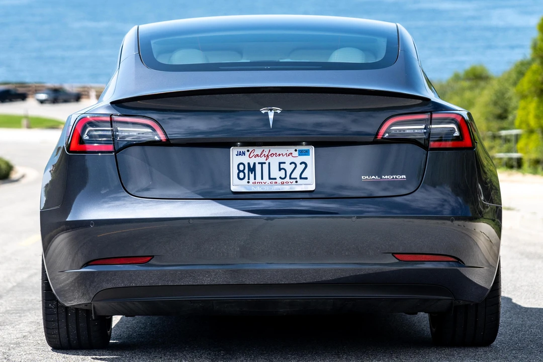 2021 Tesla Model 3 Performance - Image 5 of 31