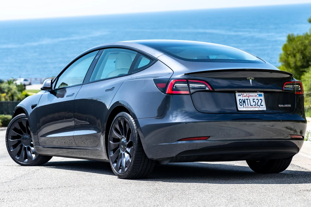 2021 Tesla Model 3 Performance - Image 7 of 31