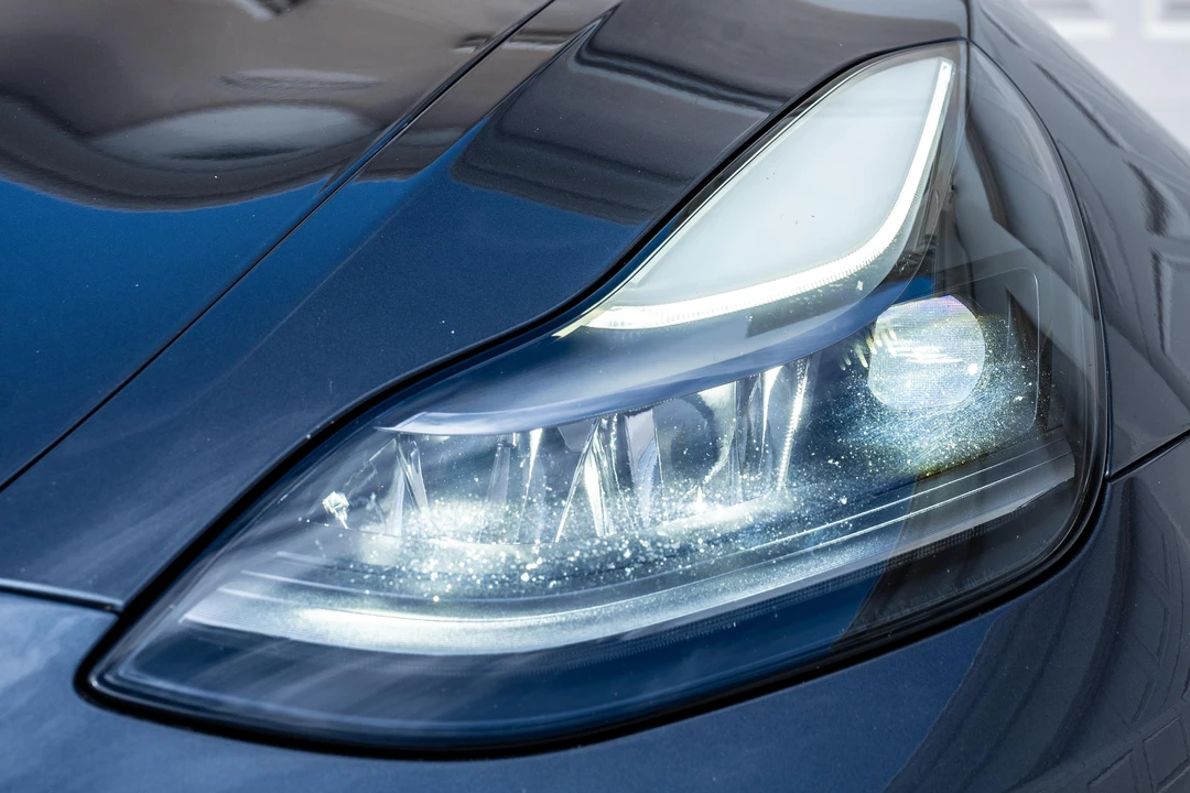 2021 Tesla Model 3 Performance - Image 14 of 31