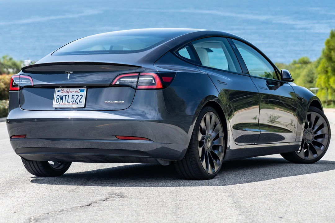 2021 Tesla Model 3 Performance - Image 4 of 31