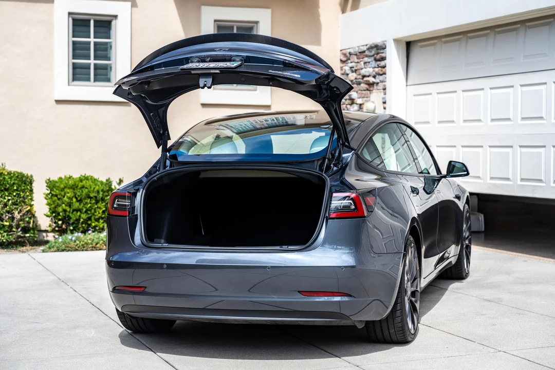 2021 Tesla Model 3 Performance - Image 8 of 31