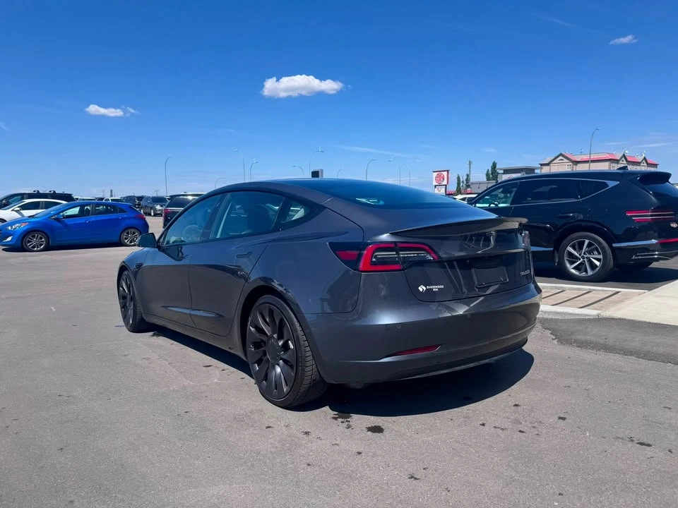 2021 Tesla Model 3 Performance - Image 7 of 11