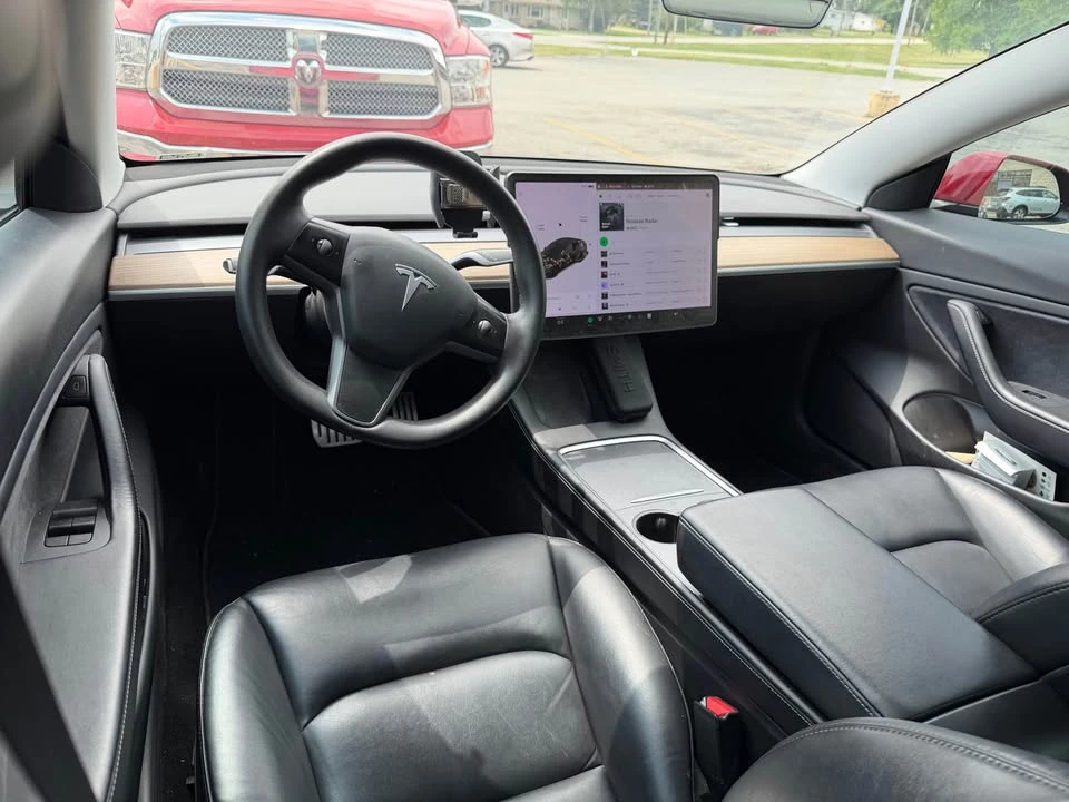 2021 Tesla Model 3 Performance - Image 3 of 4