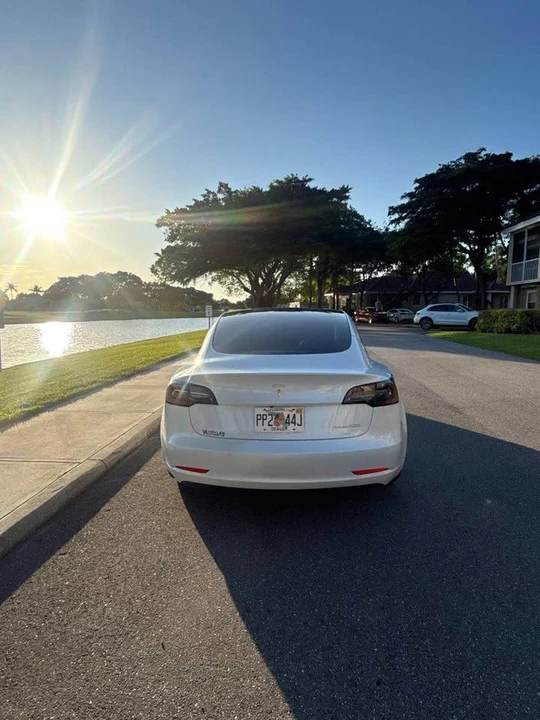 2021 Tesla Model 3 Performance - Image 6 of 12