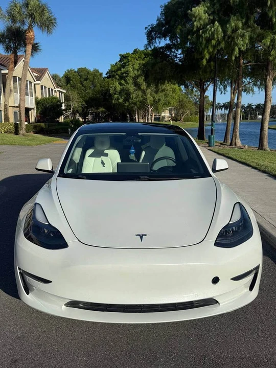 2021 Tesla Model 3 Performance - Image 3 of 12