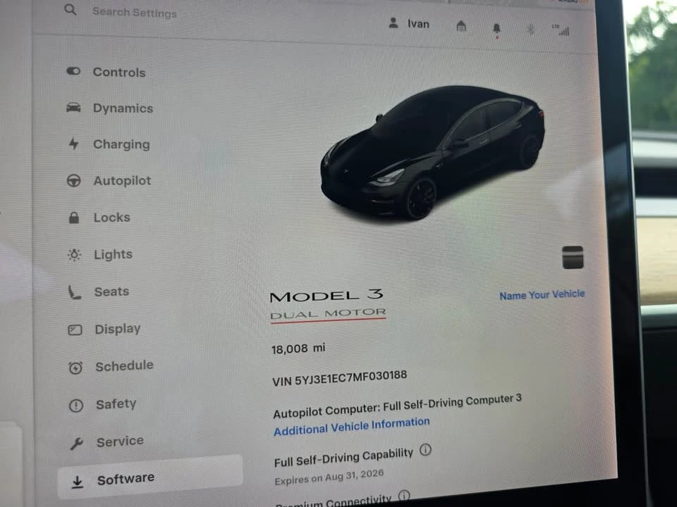 2021 Tesla Model 3 Performance - Image 9 of 15