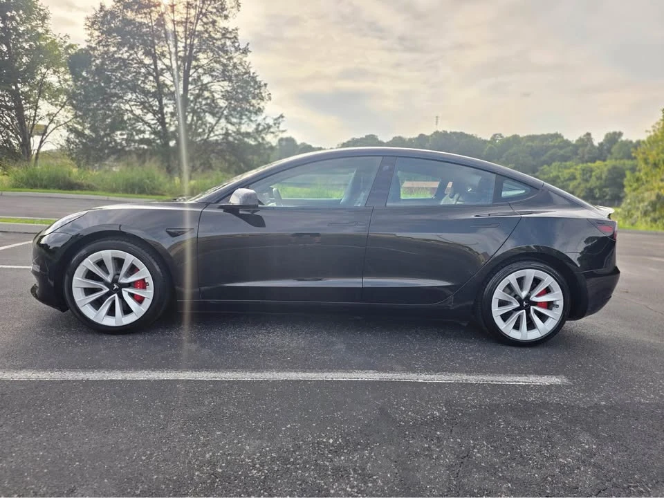 2021 Tesla Model 3 Performance - Image 8 of 15