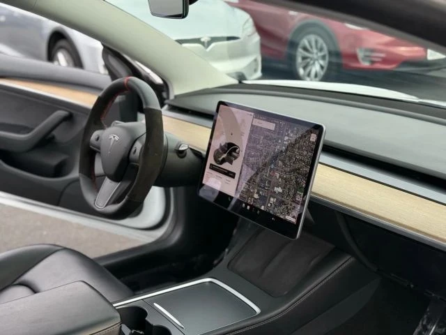 2021 Tesla Model 3 Performance - Image 14 of 21
