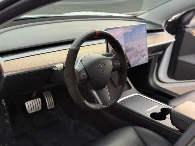 2021 Tesla Model 3 Performance - Image 16 of 21
