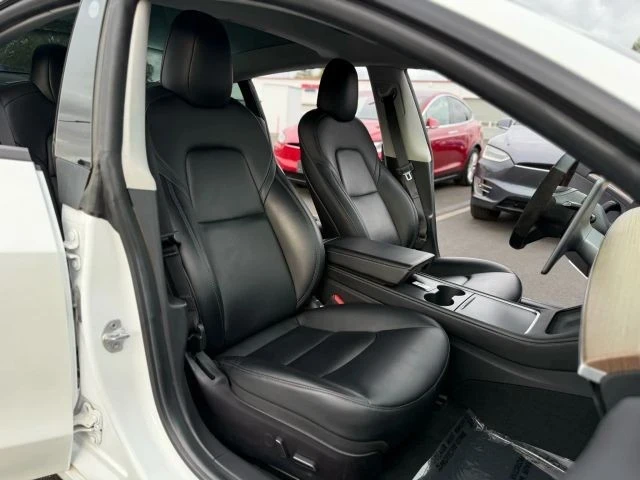 2021 Tesla Model 3 Performance - Image 11 of 12