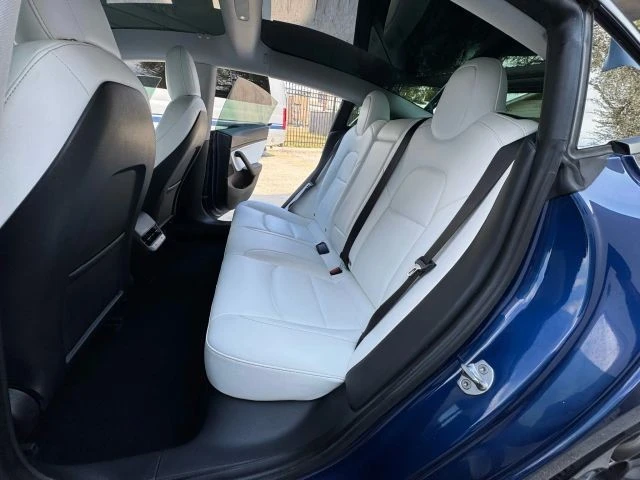 2021 Tesla Model 3 Performance - Image 15 of 21