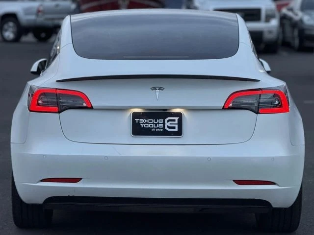 2021 Tesla Model 3 Performance - Image 8 of 12