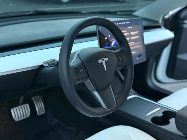 2021 Tesla Model 3 Performance - Image 18 of 21