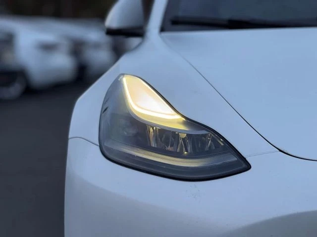 2021 Tesla Model 3 Performance - Image 6 of 12
