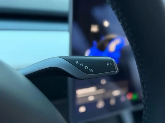 2021 Tesla Model 3 Performance - Image 20 of 21