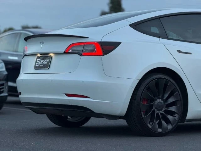2021 Tesla Model 3 Performance - Image 10 of 12