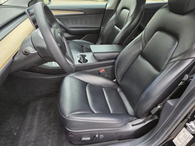 2021 Tesla Model 3 Performance - Image 16 of 21