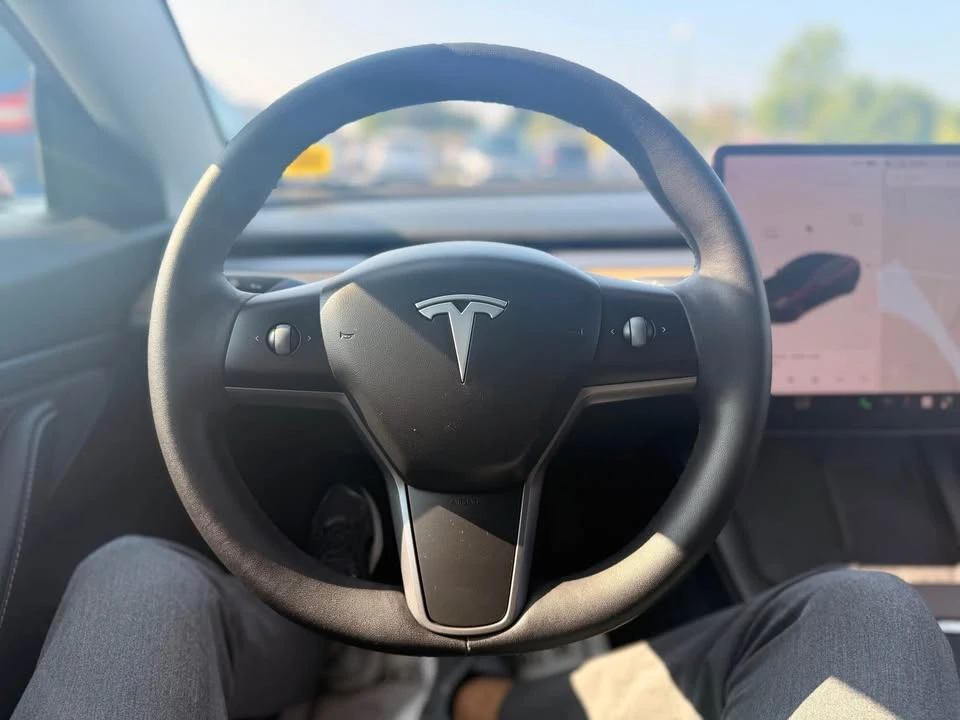 2021 Tesla Model 3 - Image 8 of 10
