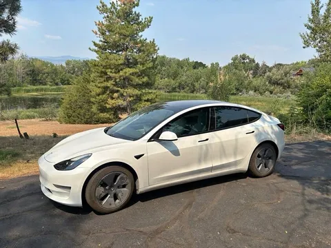 2021 Tesla Model 3 Standard Range Plus