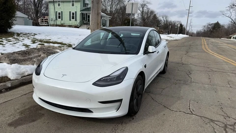 2021 Tesla Model 3 - Image 2 of 20