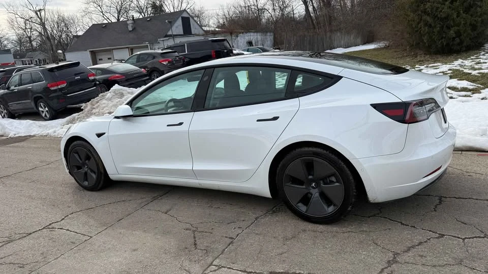 2021 Tesla Model 3 - Image 9 of 20