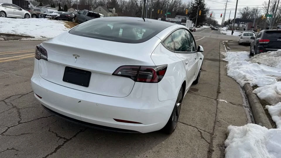 2021 Tesla Model 3 - Image 5 of 20