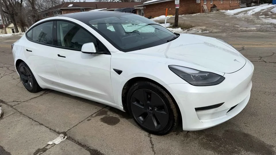 2021 Tesla Model 3 - Image 3 of 20