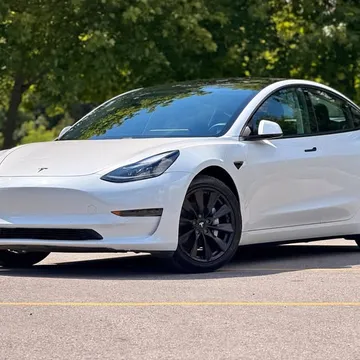 2021 Tesla Model 3 Standard Range Plus RWD