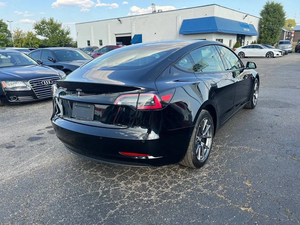 2021 Tesla Model 3 - Image 7 of 10