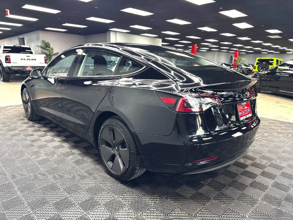2021 Tesla Model 3 - Image 9 of 12