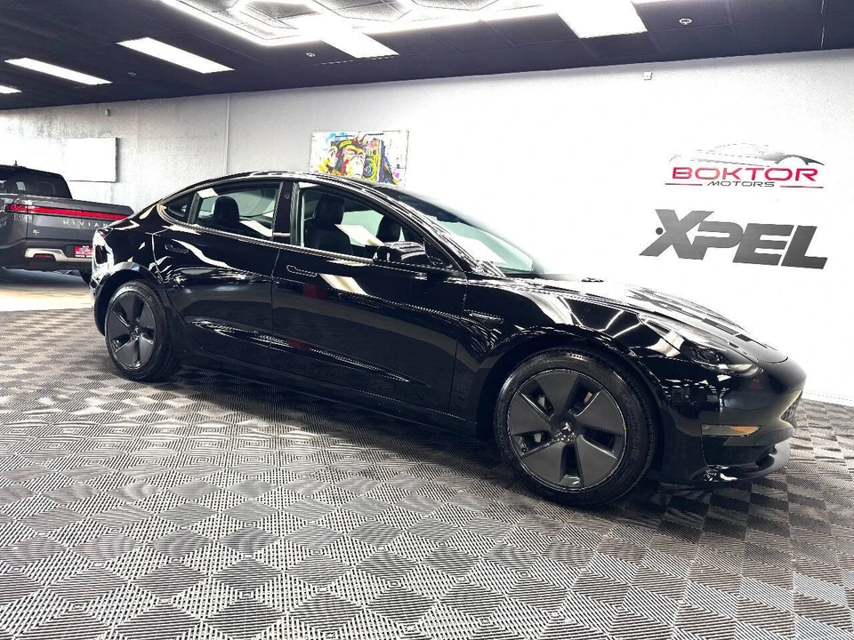 2021 Tesla Model 3 - Image 2 of 12
