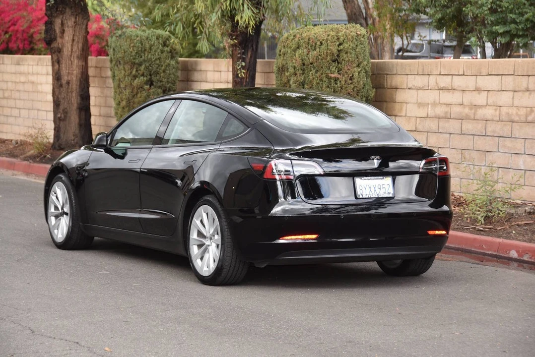 2021 Tesla Model 3 - Image 9 of 21