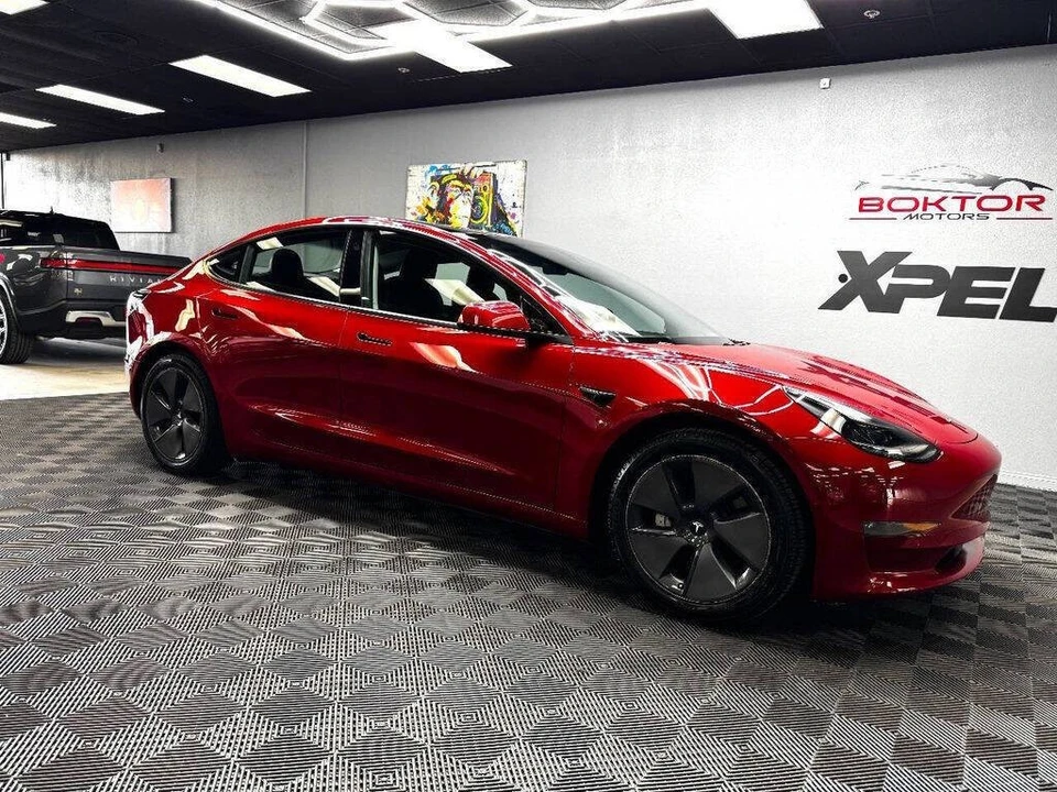 2021 Tesla Model 3 - Image 2 of 31