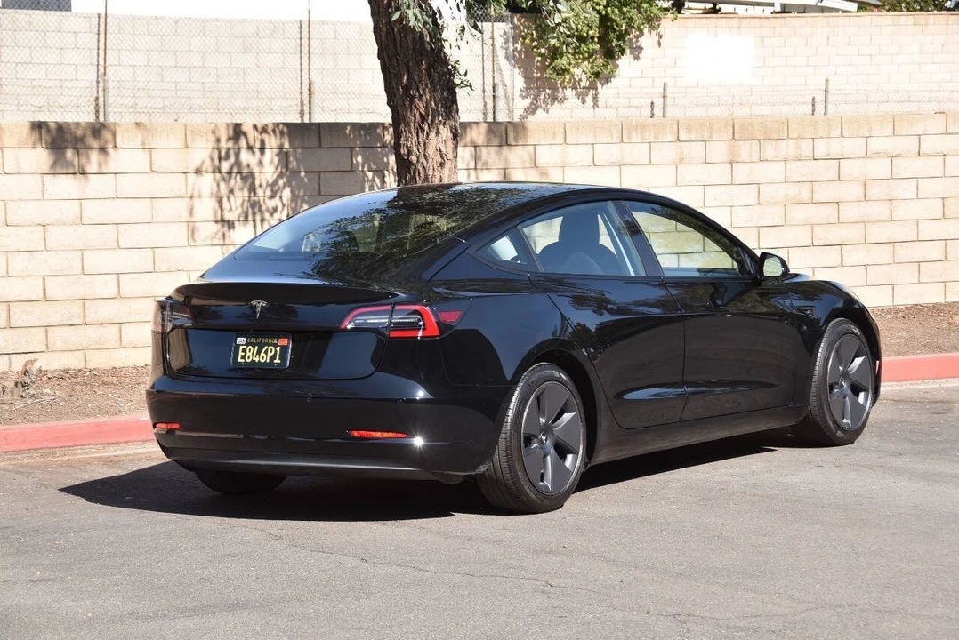 2021 Tesla Model 3 - Image 9 of 12