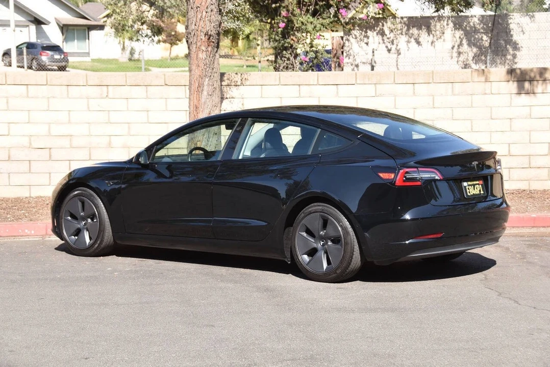 2021 Tesla Model 3 - Image 8 of 12