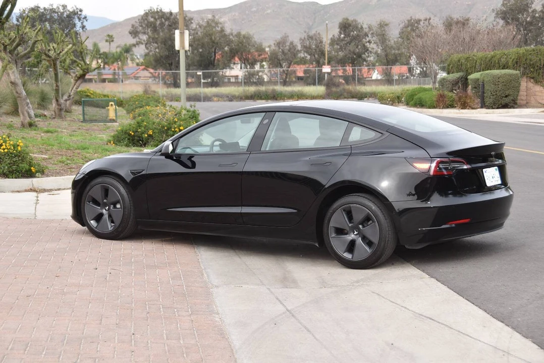 2021 Tesla Model 3 - Image 21 of 31
