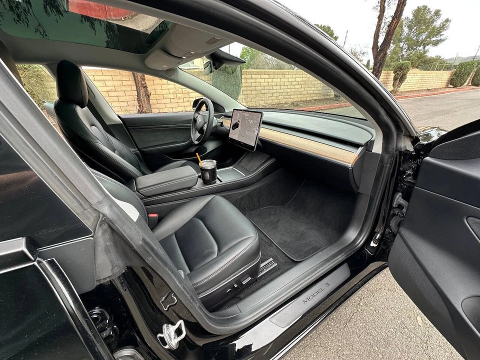 2021 Tesla Model 3 - Image 23 of 31