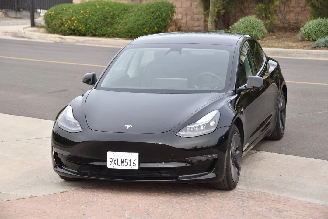 2021 Tesla Model 3 - Image 17 of 21