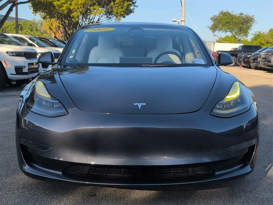 2021 Tesla Model 3 - Image 3 of 12