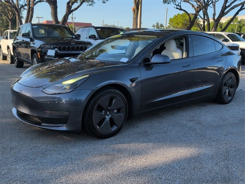 2021 Tesla Model 3 - Image 4 of 12