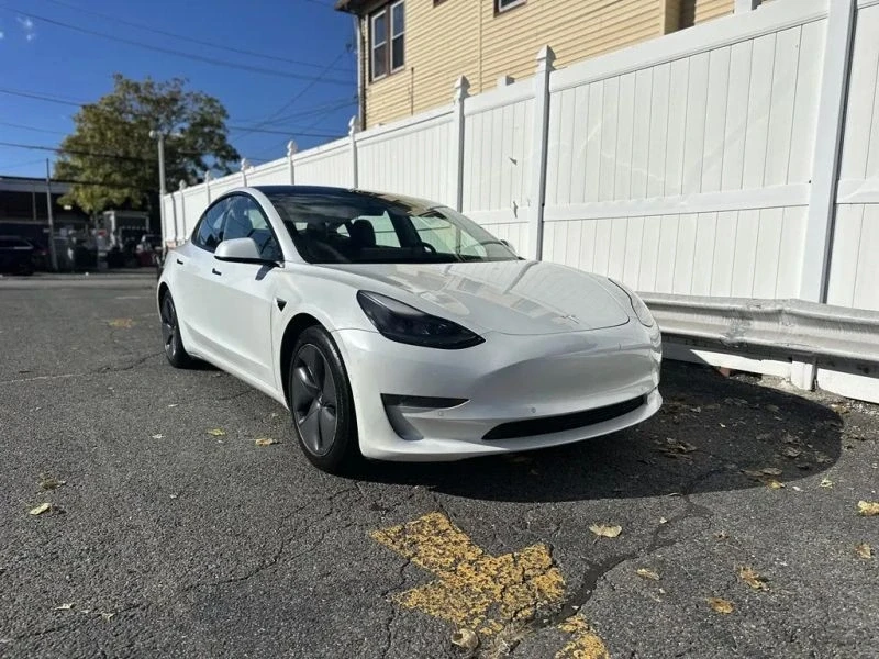 2021 Tesla Model 3 - Image 3 of 12