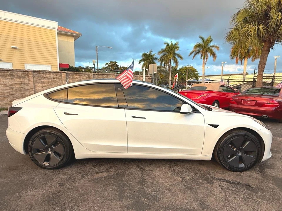 2021 Tesla Model 3 - Image 13 of 21